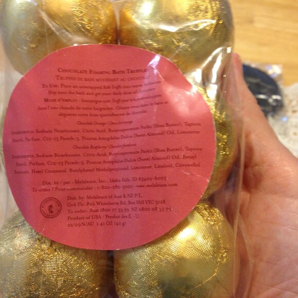 Spa Day Bundle, shower steamers, bath bombs, eye mask - Picture 4 of 6